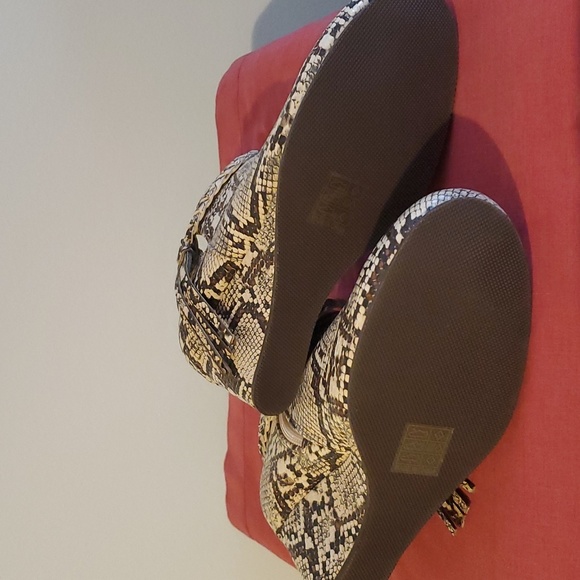 Wedge Heel Snake Print Bootie - Picture 6 of 8